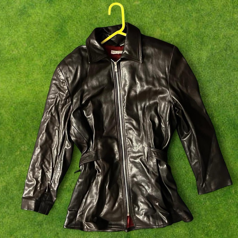 Elegant Black Leather Jacket